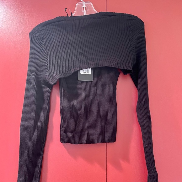 Charlotte Russe Black Tank and Cropped Sweater - Picture 4 of 7